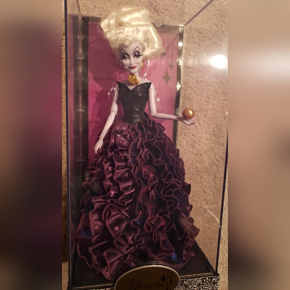 Disney Store Villains Designer Collection URSULA Doll - Picture 2 of 11